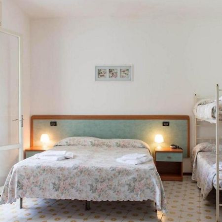 Hotel Levante Sul Mare ลิโด ดิ ซาวิโอ ภายนอก รูปภาพ