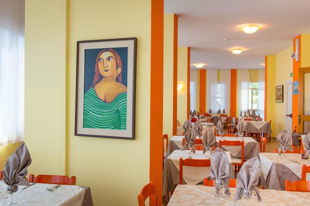 Hotel Levante Sul Mare ลิโด ดิ ซาวิโอ ภายนอก รูปภาพ
