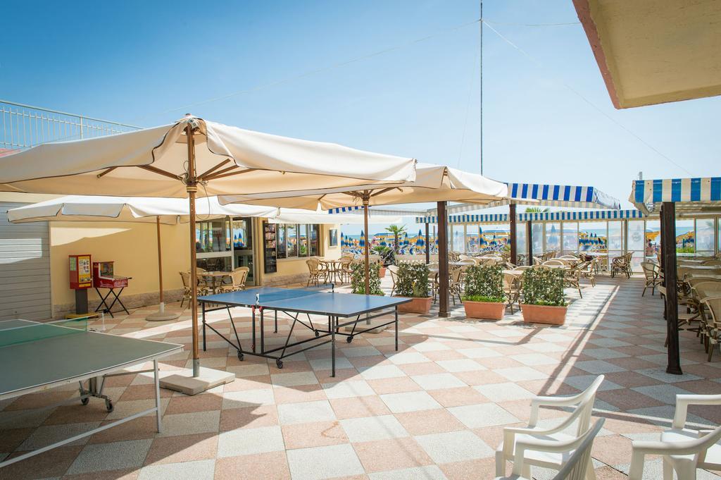 Hotel Levante Sul Mare ลิโด ดิ ซาวิโอ ภายนอก รูปภาพ